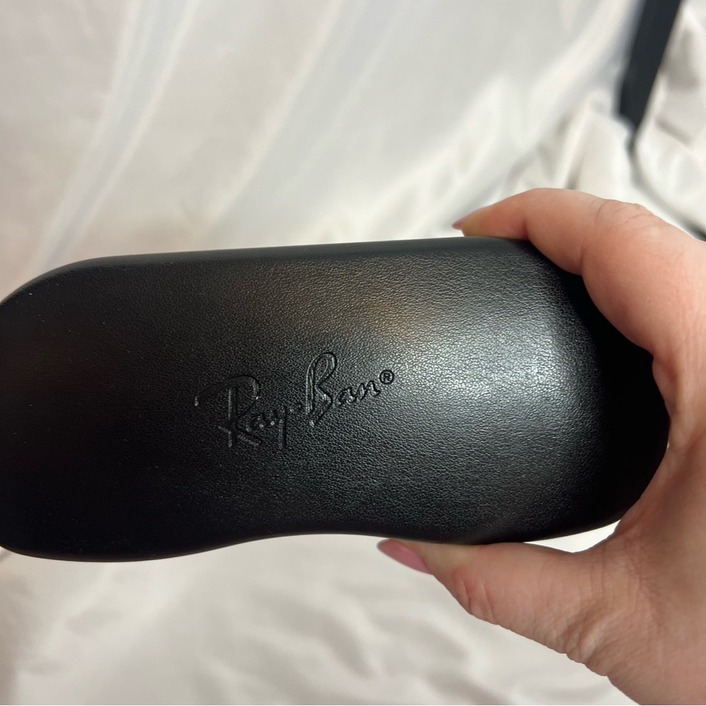 Ray-Ban Black Hard Shell Glasses Case - Picture 2 of 4